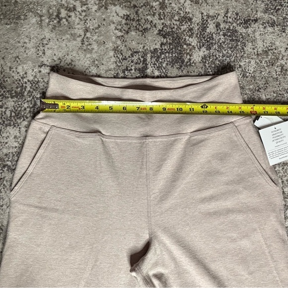 NWT Beyond Yoga Wide-Leg Yoga Pants Size Medium - Picture 5 of 10